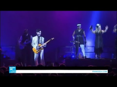 بالفيديو الشرطة تحقق في وفاة مغني البوب الأميركي برنس