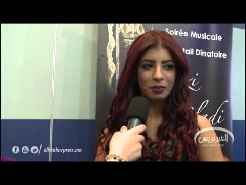 بالفيديو سكينة شيكاوي يؤكّد أن شعره الاحمر ليس تقليدًا