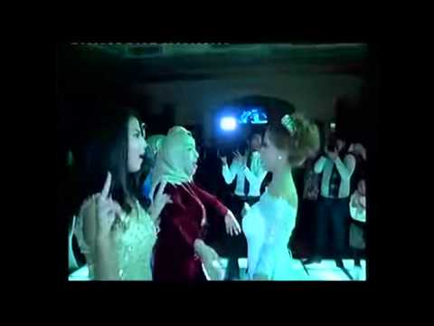 بالفيديو 15 مليون مشاهدة لرقصة جماعية