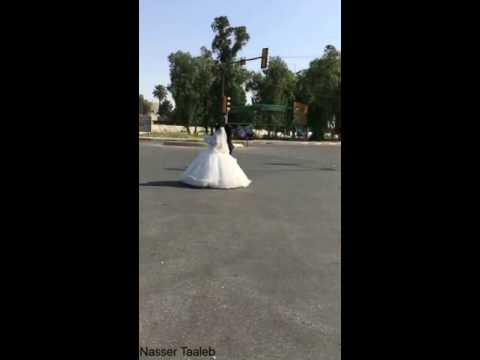 شاهد عروسان عراقيان يتحفلان بزواجهم بطريقتهم