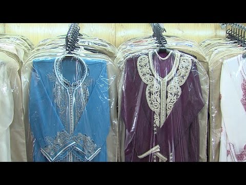 بالفيديو التزين باللباس التقليدي عرف رمضاني مغربي أصيل