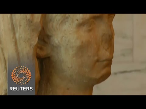 إيطاليا تستعيد رأس الإمبراطور أغسطس