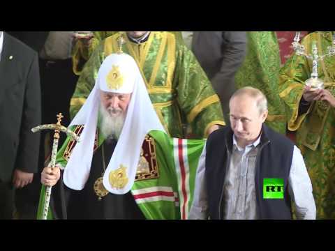 الرئيس الروسي فلاديمير بوتين يزور ديرا شهيرا في جزيرة فالام شمال غرب روسيا
