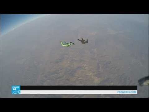 بالفيديو أعلى قفزة سقوط حر بدون مظلة تدخل موسوعة غينيس