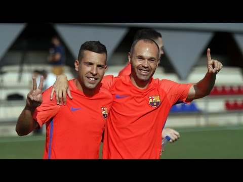 شاهد برشلونة كامل العدد استعدادًا للموسم الجديد