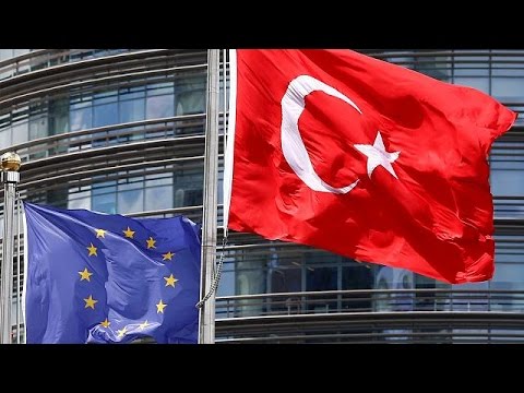 بالفيديو شاهد تصاعد التوتر بين تركيا والاتحاد الأوروبي