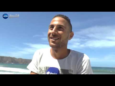 بالفيديو ازدهار رياضة ممارسة ركوب أمواج الموت في شواطئ سكيكدة