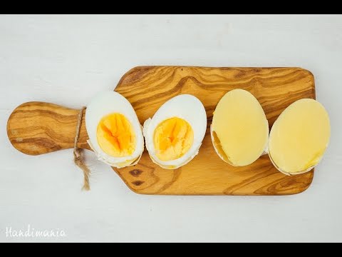 خدعة تحويل البيضة إلى صفار فقط قبل تقشيرها