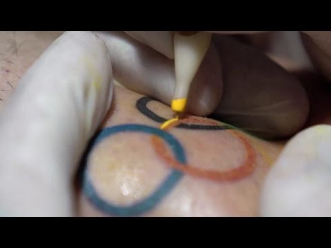 بالفيديو رواج الوشم الأولمبي في ريو دي جانيرو 