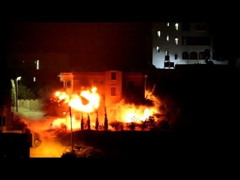 بالفيديو الجيش الاسرائيلي يهدم منزل فلسطيني قتل فتاة اسرائيلية اميركية