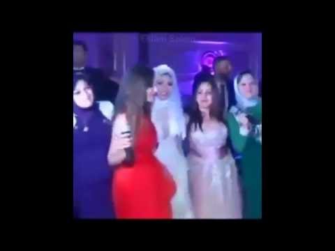 بالفيديو بائع عربي يثير دهشة وإعجاب نساء إيطاليا