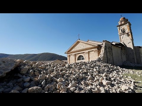 أسوأ زلزال يضرب إيطاليا منذ عام 1980