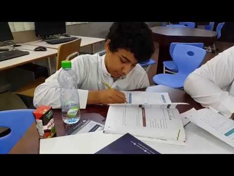 طلاب الثانوي في السعوديَّة يتلقون دورة تأهيليَّة