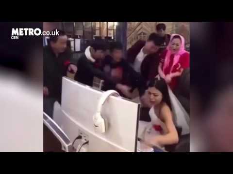شاهد عروس مدمنة ألعاب فيديو ترفض ترك الكمبيوتر يوم زفافها