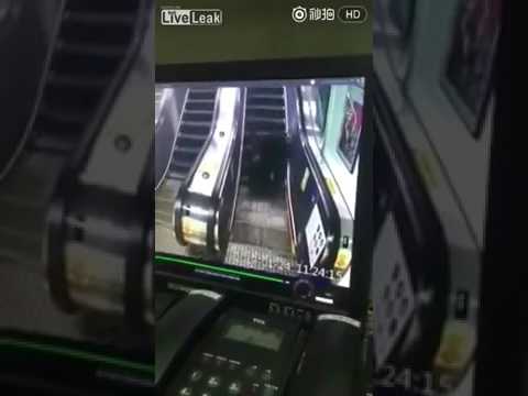 شاهد نهاية مأساوية لرجل غني بسبب هاتفه