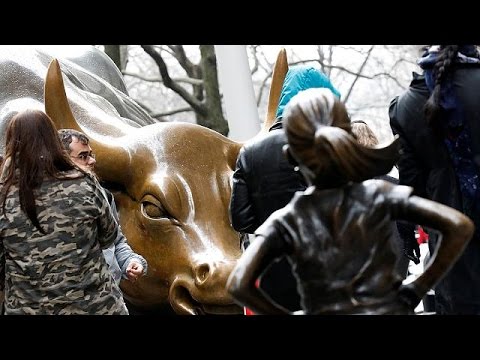 الفتاة الشجاعة مقابل الثور في نيويورك