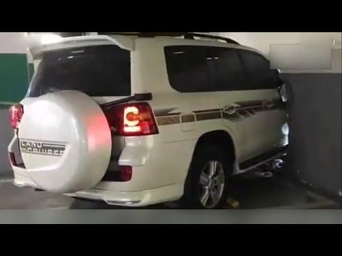 حادثة غريبة تودي بحياة شخص داخل مرآب للسيارات