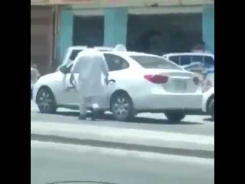 بالفيديو مشاجرة عنيفة بالأيدي بين سائقين