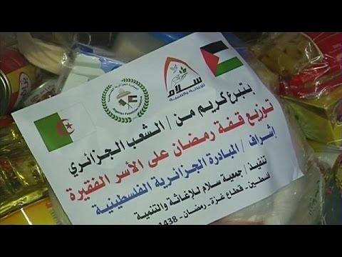 شاهد الجزائريون يرسلون مساعدات إنسانية للفلسطينيين خلال شهر رمضان