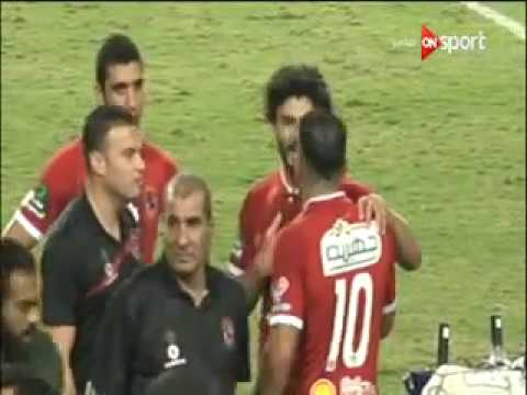 عماد متعب يرفض شارة الكابتن من حسام غالي