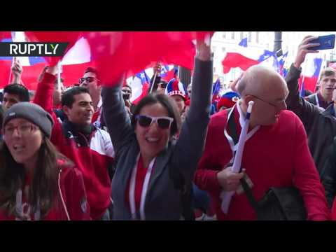 شاهد رابطة مشجعي منتخب تشيلي توزع الأعلام تحضيرا لنهائي كأس القارات