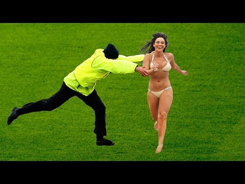 شاهد أفضل اللقطات المحرجة في كرة القدم