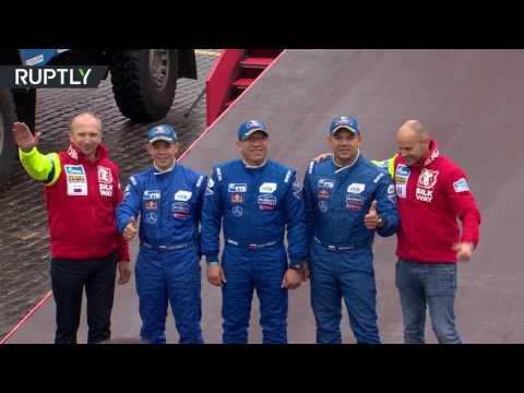 إطلاق رالي طريق الحرير في الساحة الحمراء