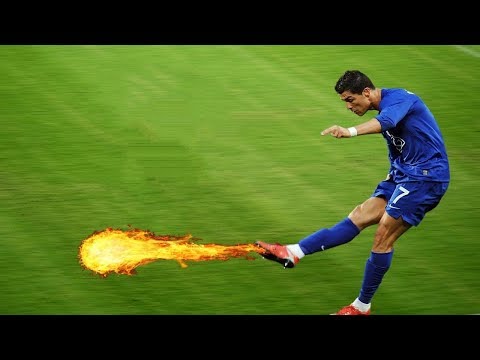 كرة القدم في أقوى صورها بين اللاعبين الدولين 