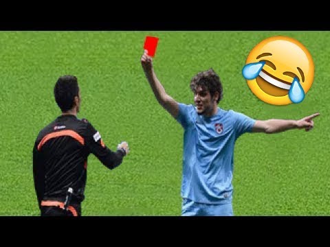 شاهد مواقف مضحكة ولحظات مجنونة في كرة القدم