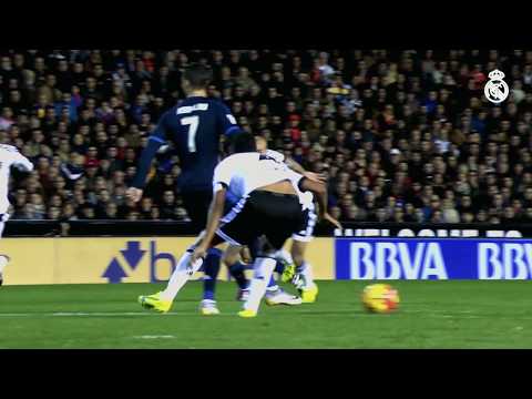 كريم بنزيما يجدد عقده مع الريال لـ2021