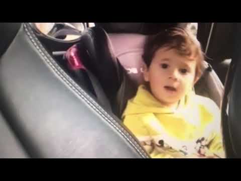 شاهد نجل النجم ليونيل ميسي يغني بمهارة كبيرة