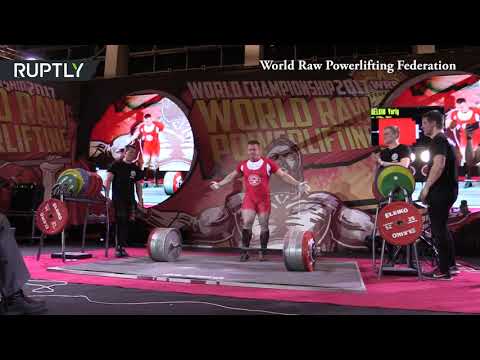 رباع روسي يحطم الرقم القياسي برفعه 440 كيلوغراما