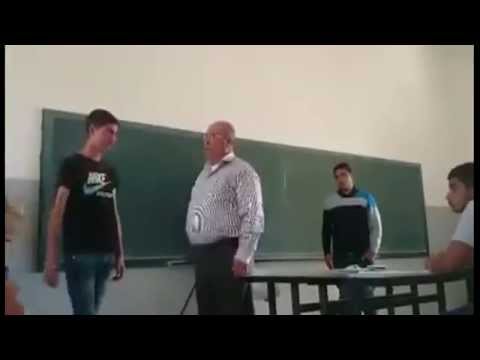 معلم يعاقب تلاميذه بالضرب المبرح