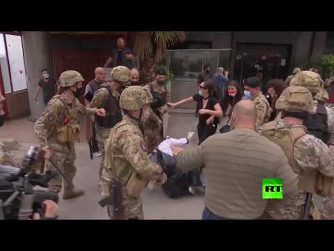 شاهد الجيش اللبناني ينتشر وسط بيروت بعد تجدد الاحتجاجات