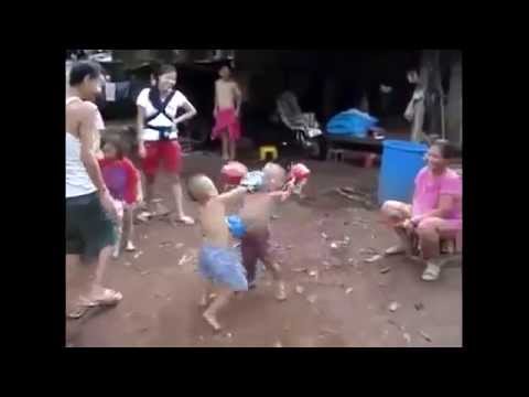 بالفيديو قتال خطير في ملاكمة الأطفال في تايلاند