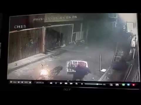 بالفيديو لحظة سرقة تكييف من داخل مستودع