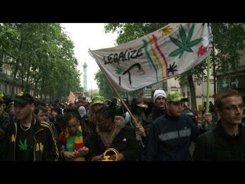 تظاهرات للمطالبة بتشريع الحشيشة في مدن فرنسيَّة