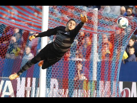 شاهد ليفربول يرصد 11 مليون إسترليني لضم حارس الريال