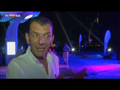 بالفيديو أشجار نخيل ذكية تنمو على شواطئ دبي