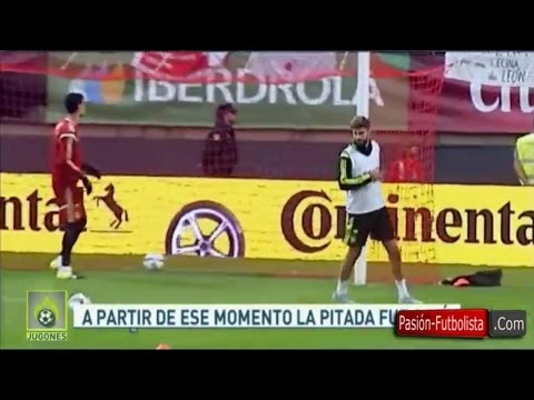 جمهور ريال مدريد يهاجم بيكيه في معسكر منتخب إسبانيا