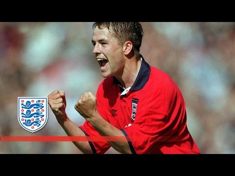 أوين يختار التشكيل المثالي لمنتخب انجلترا عبر التاريخ