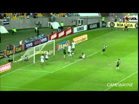 المهاجم البرازيلي فريد يضيِّع فرصة لا تصدق