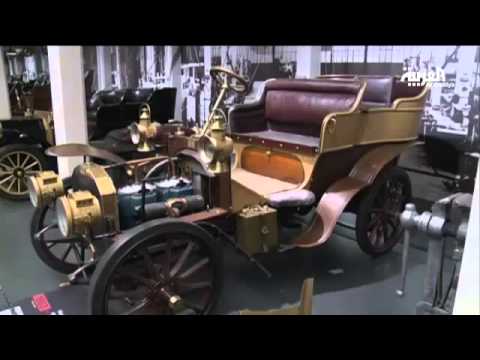 تدشين متحف السيارات القديمة في تورينو