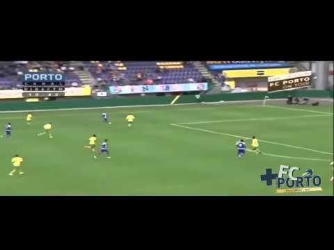 شاهد الجزائري براهيمي يسجل هدفا رائعا أمام كاسياس