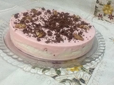 كيك الآيس كريم لڭلاص الرائعة بالفراولة والشوكلاتة