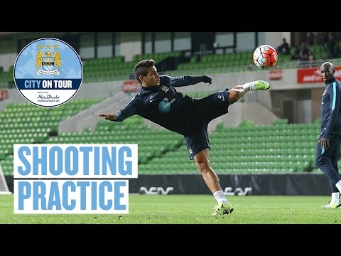 سترلينغ يسجل في جو هارت خلال التمرين