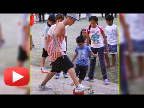 شاهد جاستين بيبر يلعب كرة شوارع مع الأطفال