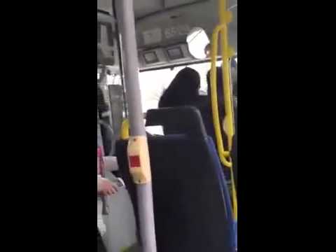 بالفيديو مشاجرة نسائية بين خليجيات في حافلة ركاب في النمسا