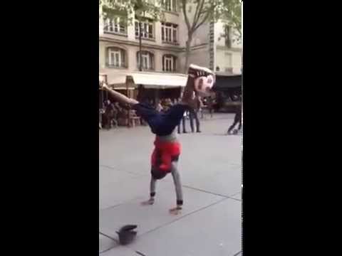 شاهد موهبة فذة في الرقص والاستعراض بواسطة الكرة