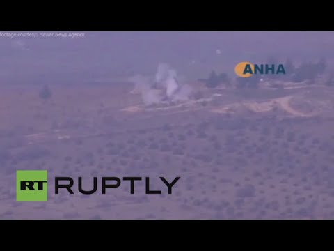 شاهد القوات التركية تقصف قاعدة منغ الجوية في محافظة حلب السورية